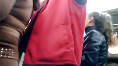无拘无束的青少年让她的娘们对老鸡巴很满意