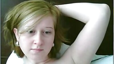 性感的女士让我们在这个视频中欣赏她大而坚固的背后